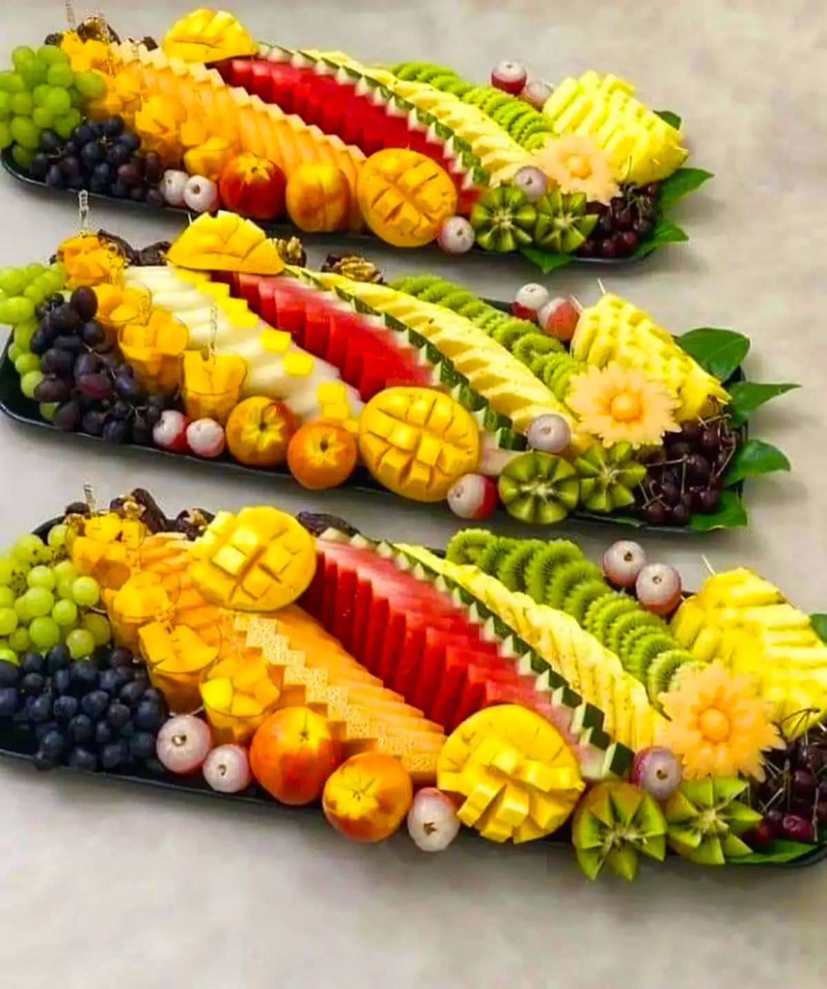 بشقاب میوه تابستانی
