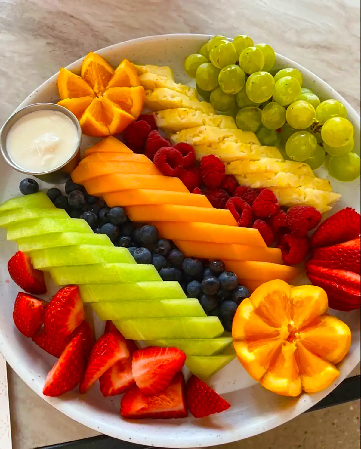 بشقاب میوه تابستانی