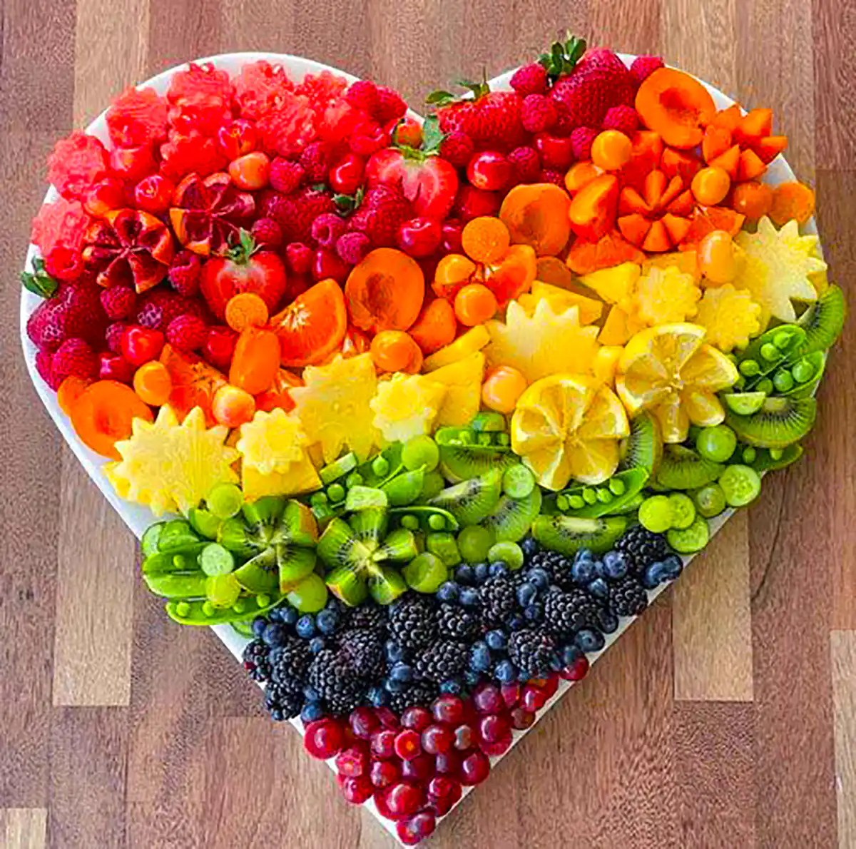 بشقاب میوه تابستانی