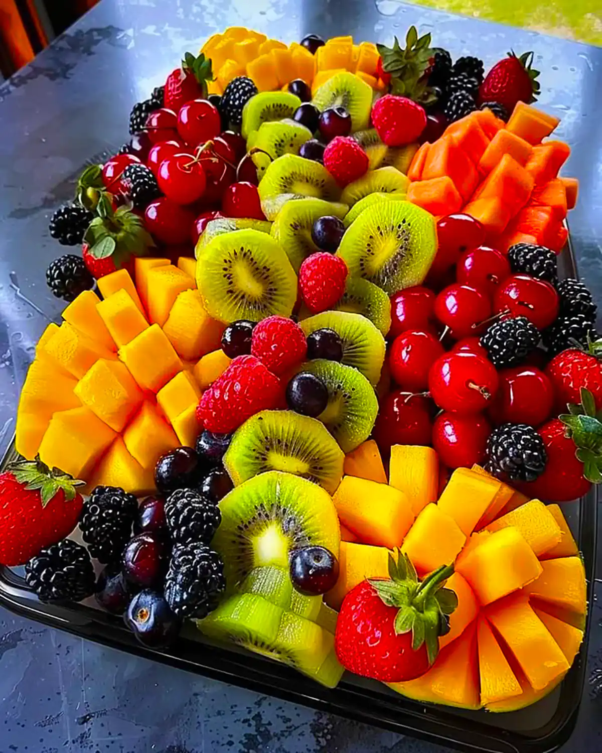 بشقاب میوه تابستانی