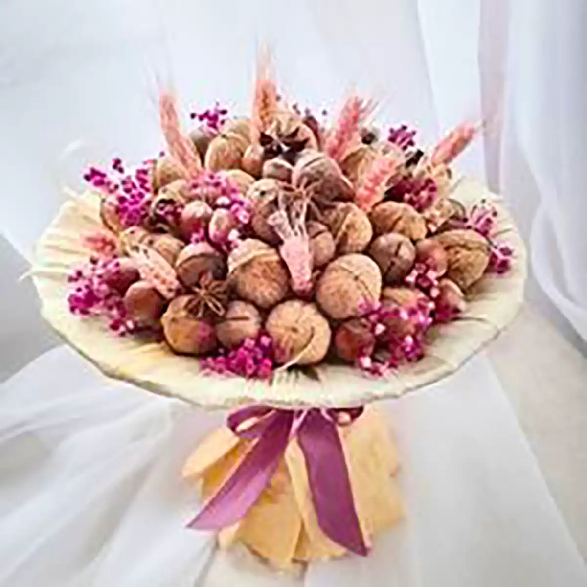 گردو و بادام سفره عقد