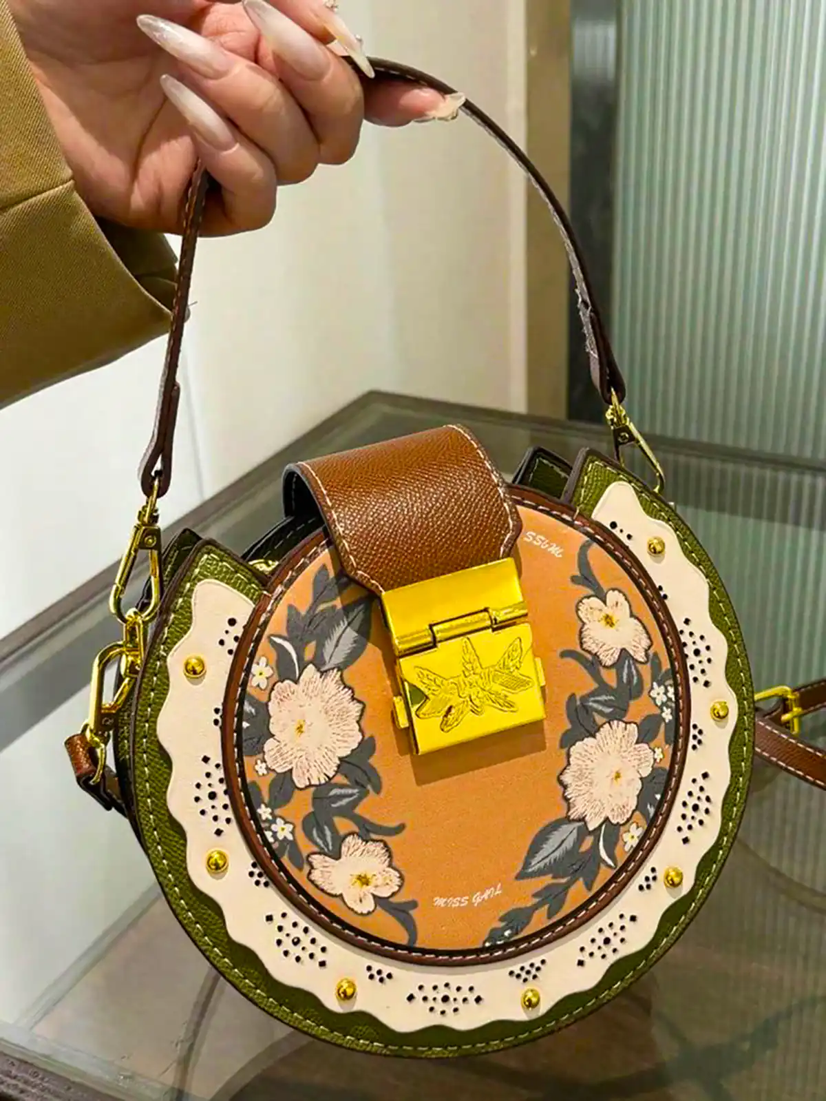 کیف گرد فانتزی