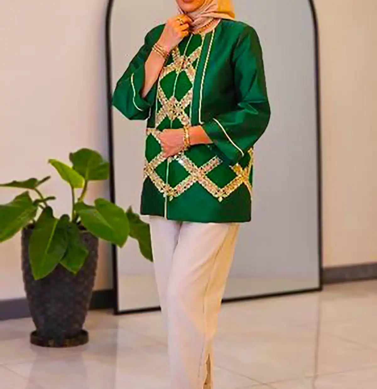 مانتو کتی لوکس