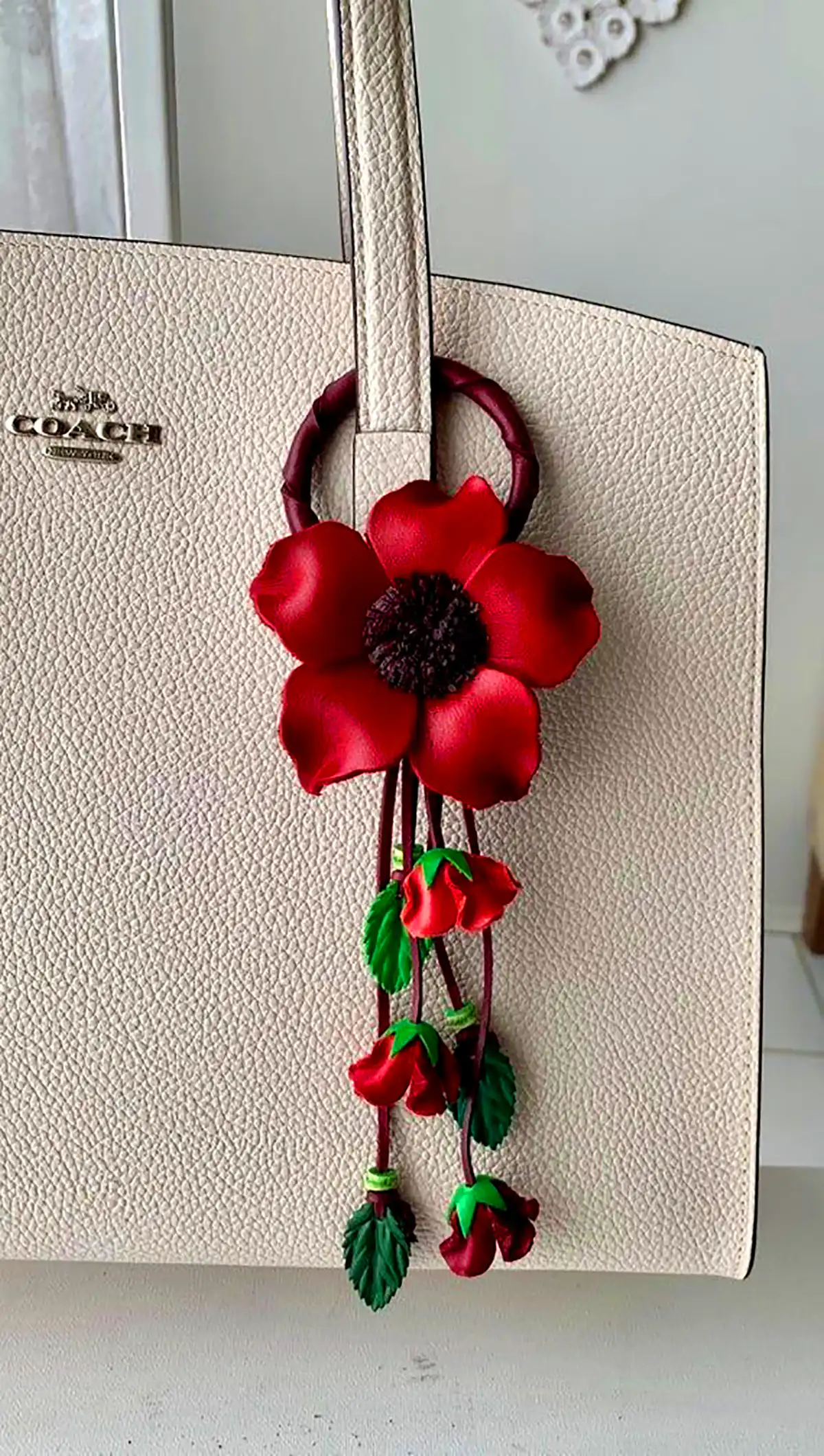 آویز کیف گل چرمی