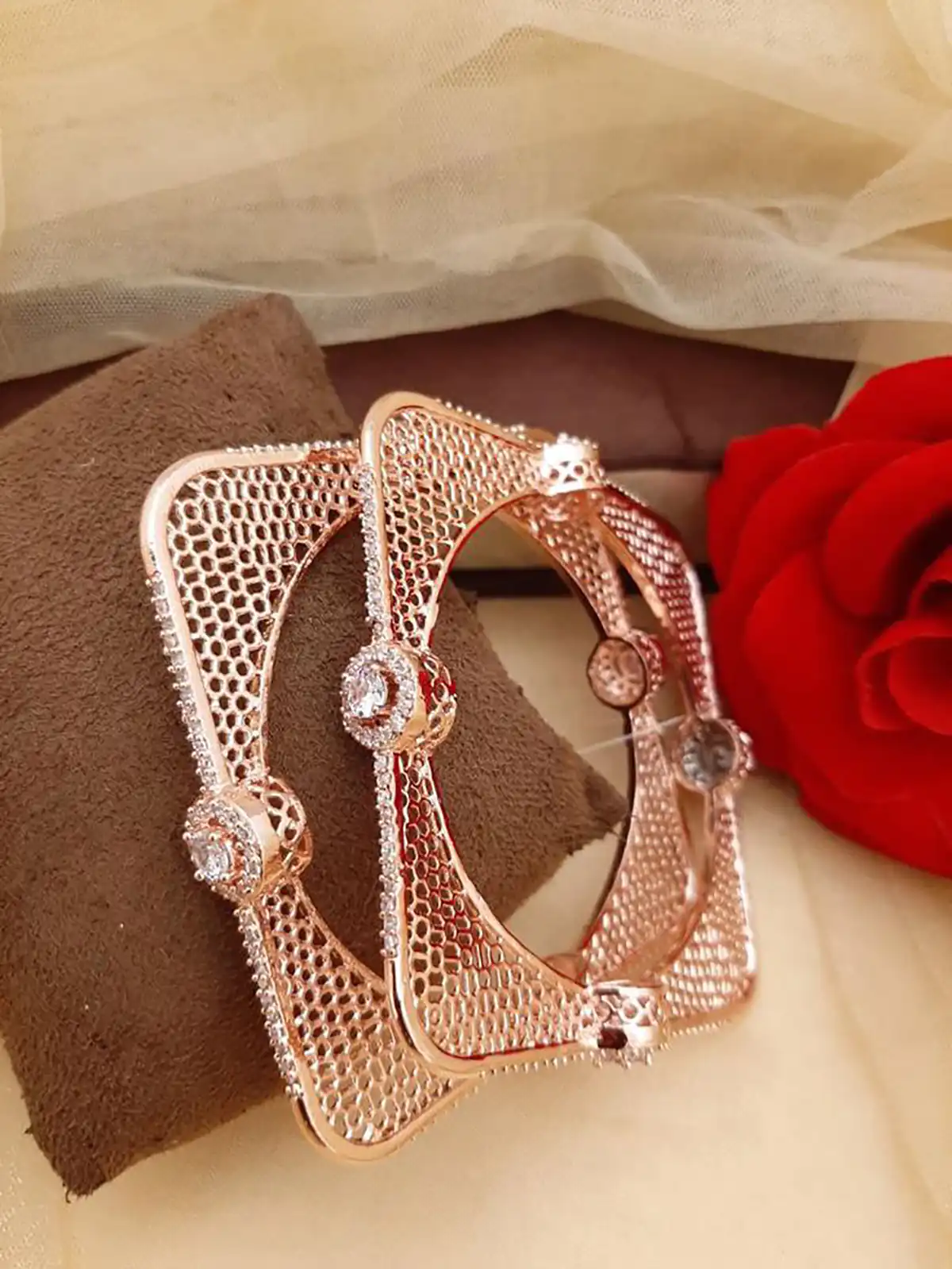بنگل مربعی شیک