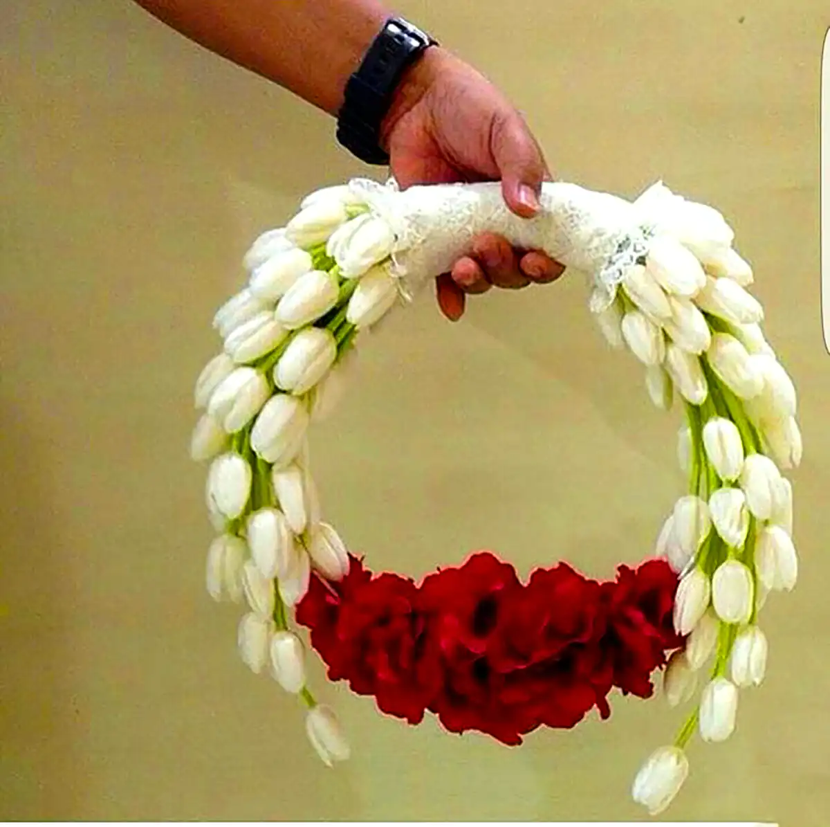 دسته گل لاله برای عروس
