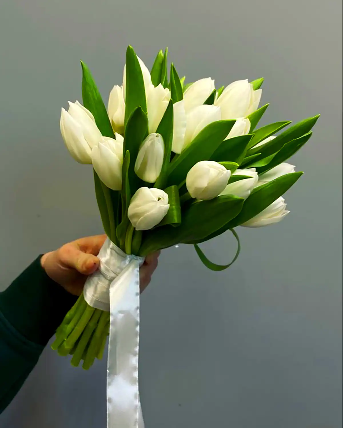 دسته گل لاله برای عروس