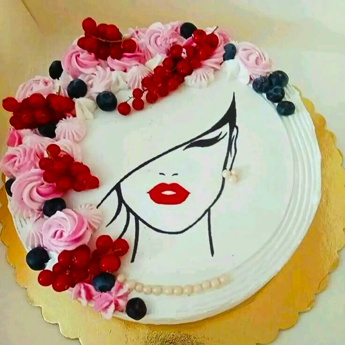 ایده کیک خامه ای تولد