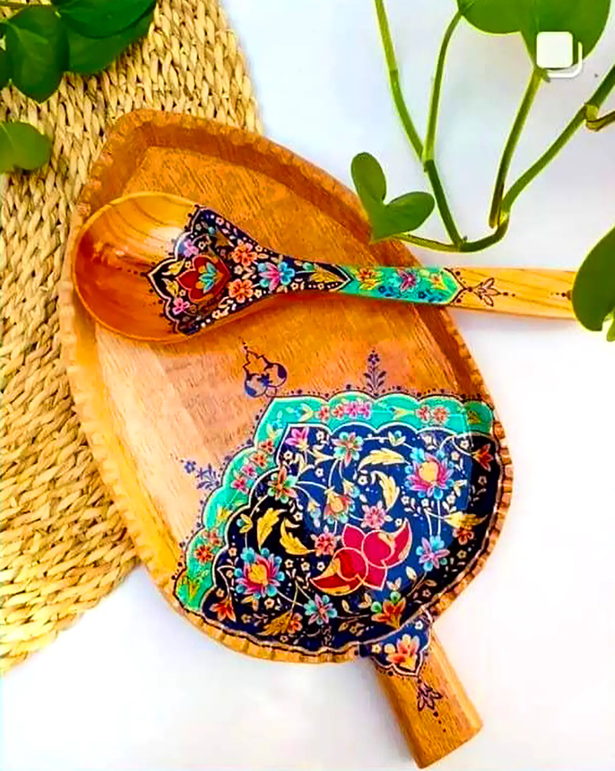 ظروف سرو چوبی میناکاری شده
