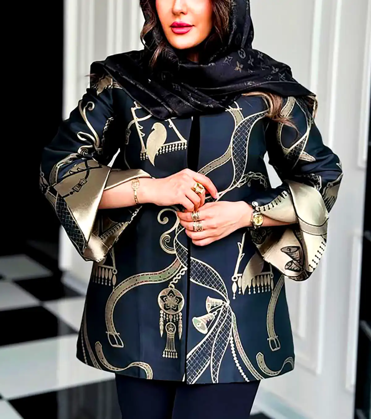 کت زنانه مدرن با طراحی خاص