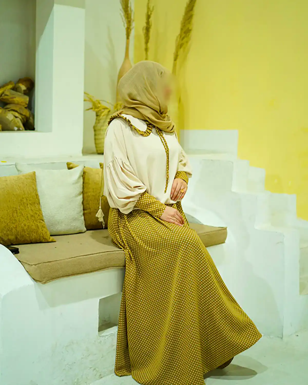 مانتو پوشیده آزاد از جنس نخی 