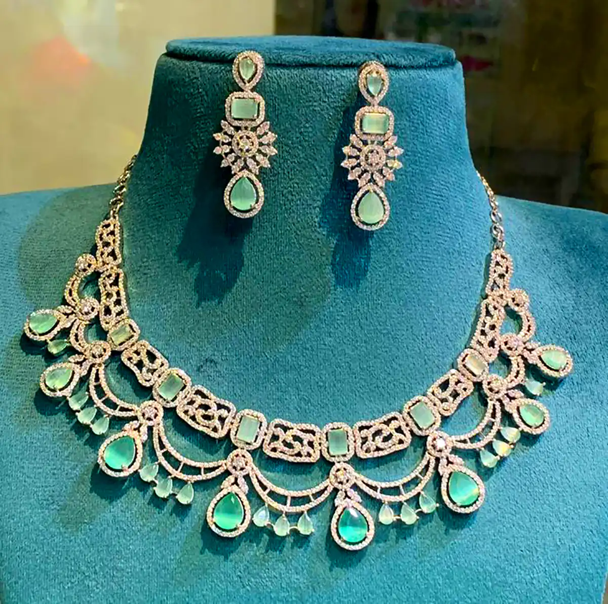 سرویس جواهرات لوکس