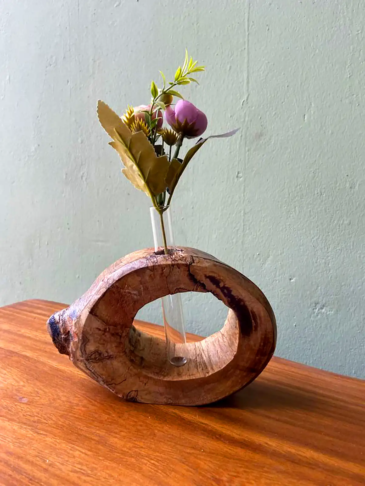 گلدان شیشه ای تنه درختی