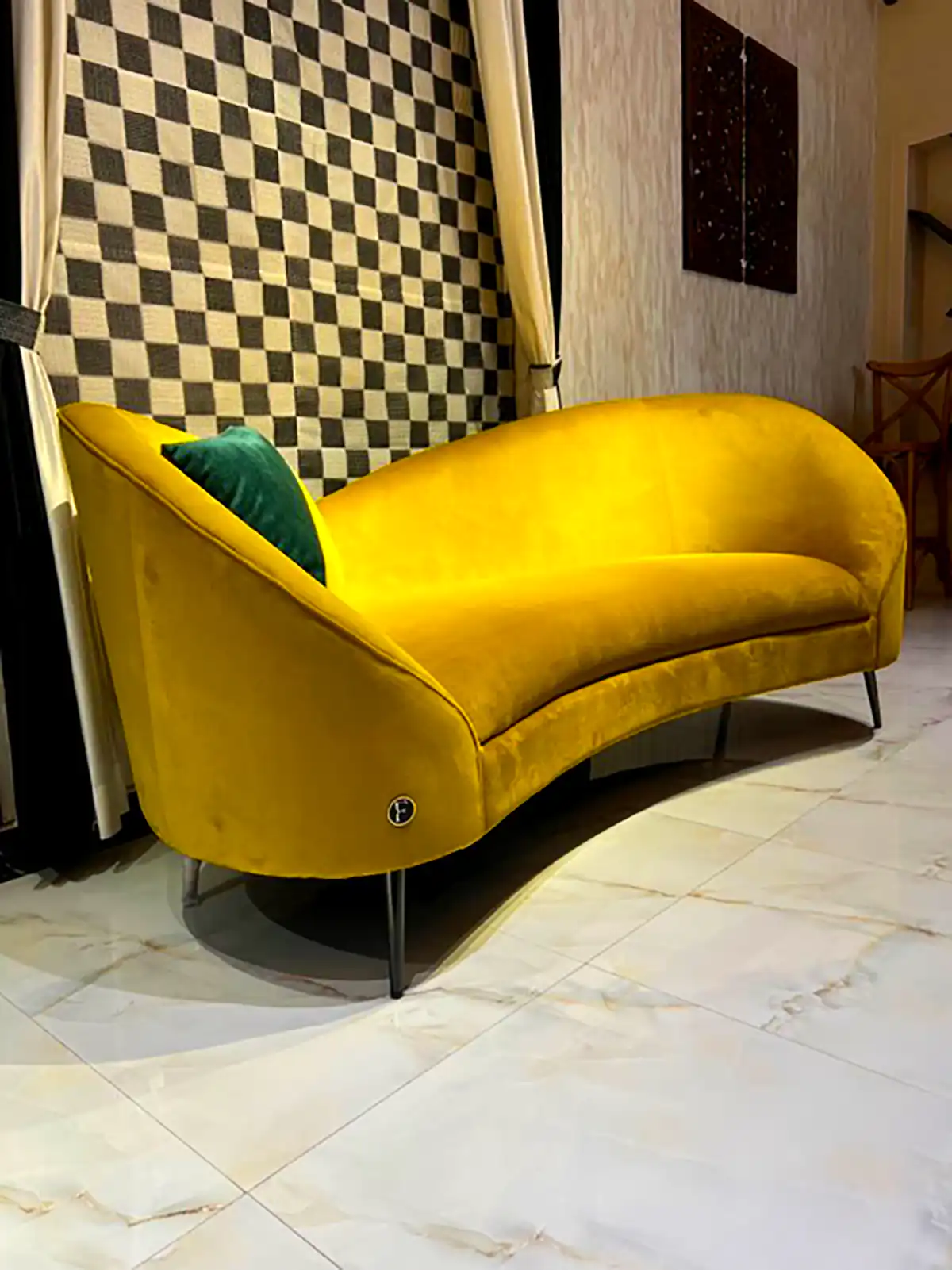 کاناپه راحتی سه نفره
