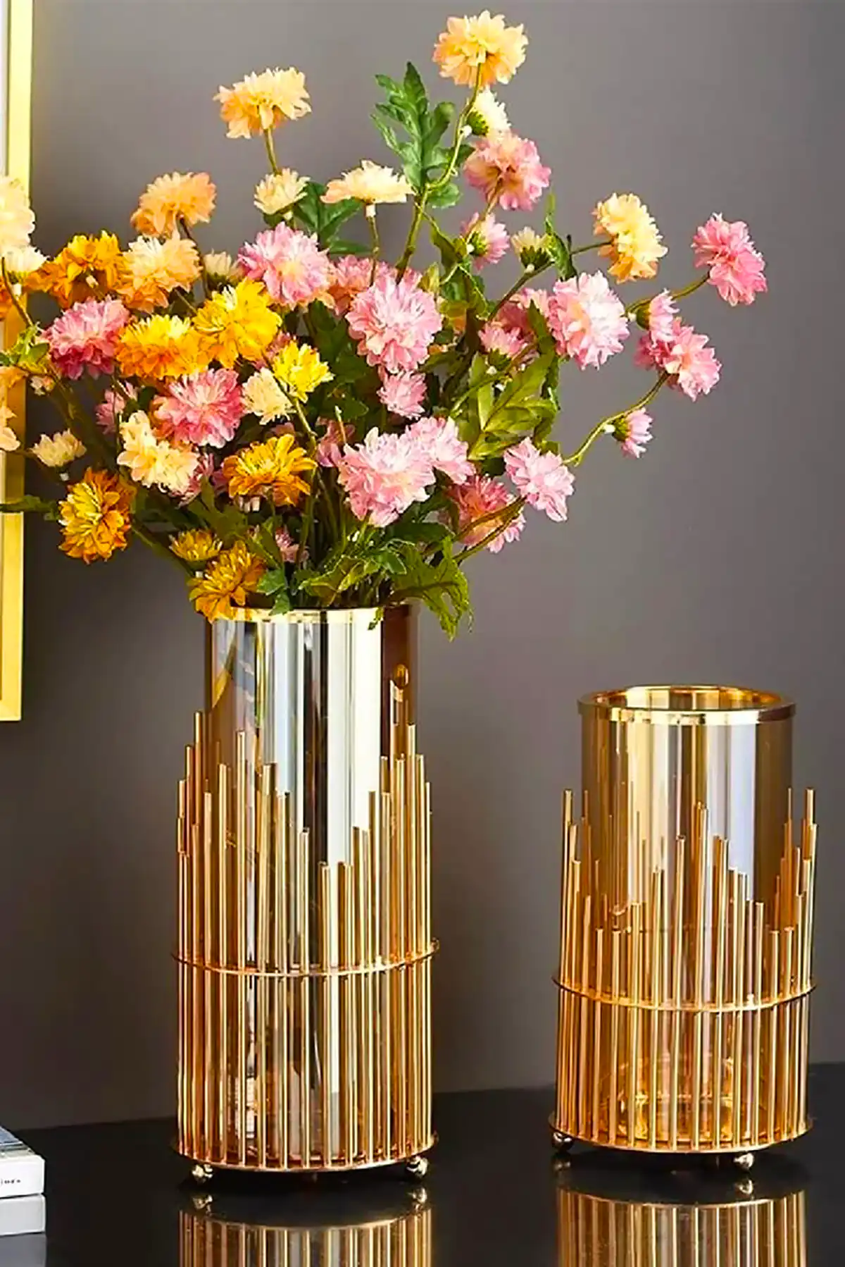 گلدان شیشه ای گل طبیعی