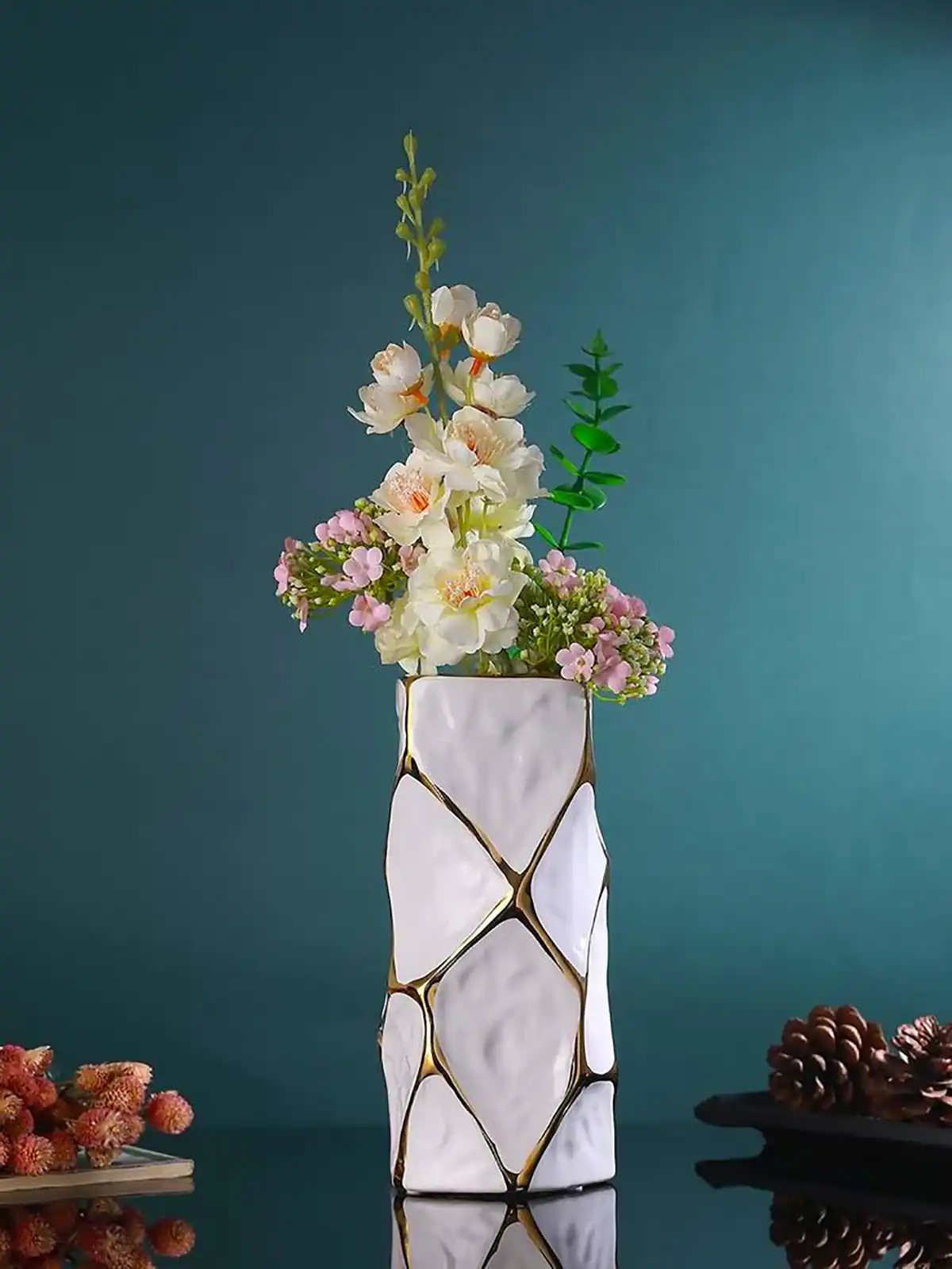 گلدان شیشه ای گل طبیعی
