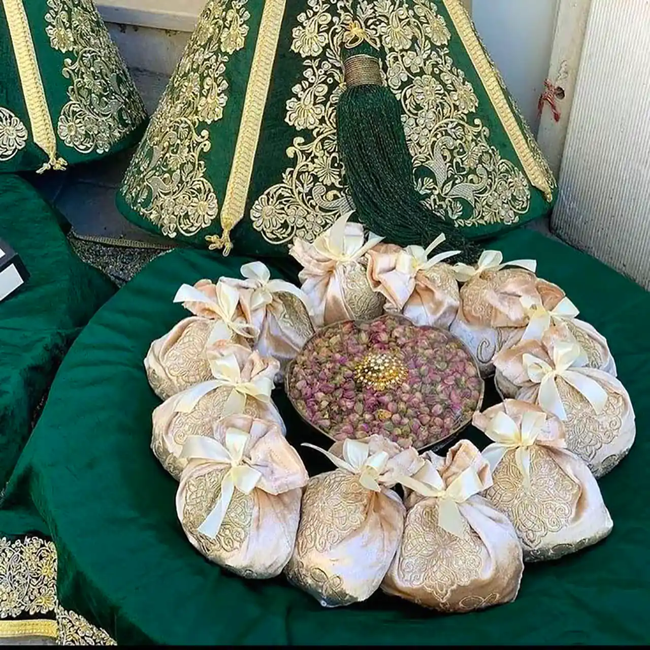 گیفت طلایی سبز مجلسی