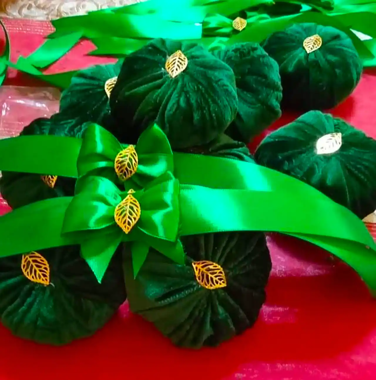 گیفت طلایی سبز مجلسی