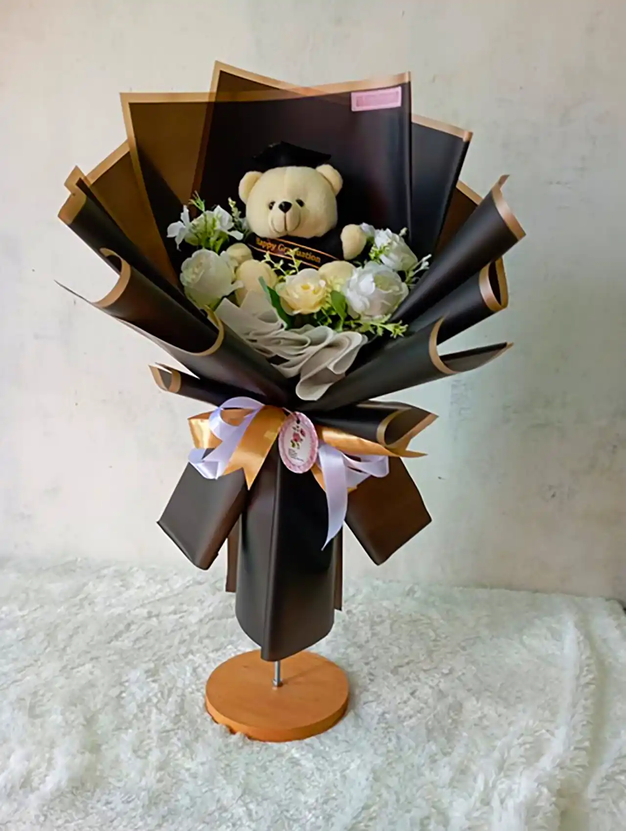 باکس گل و عروسک دخترونه