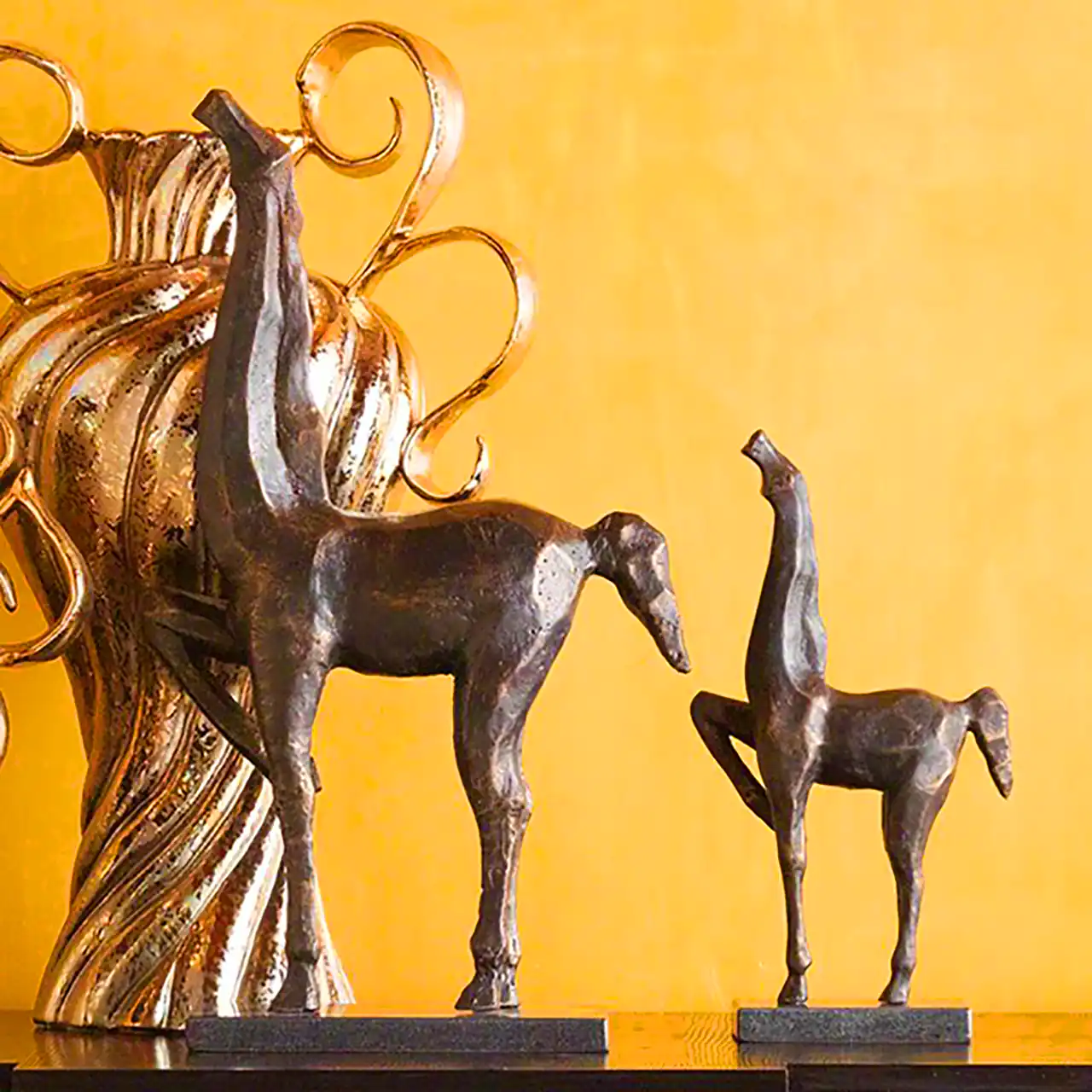 مجسمه اسب کلاسیک تزئینی