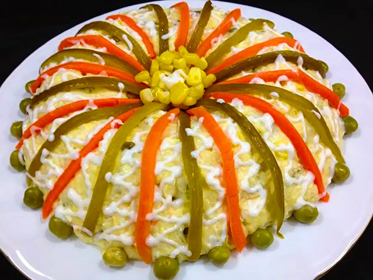 دیزاین ساده سالاد الویه 