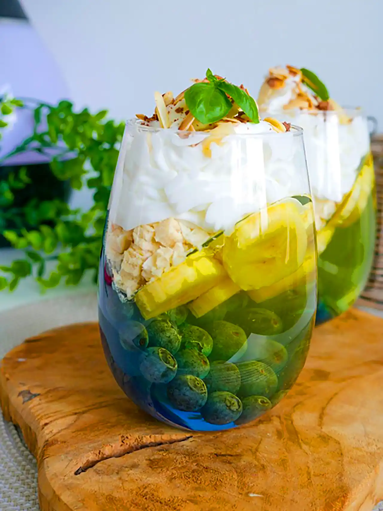 دسر خوش طعم میوه ای