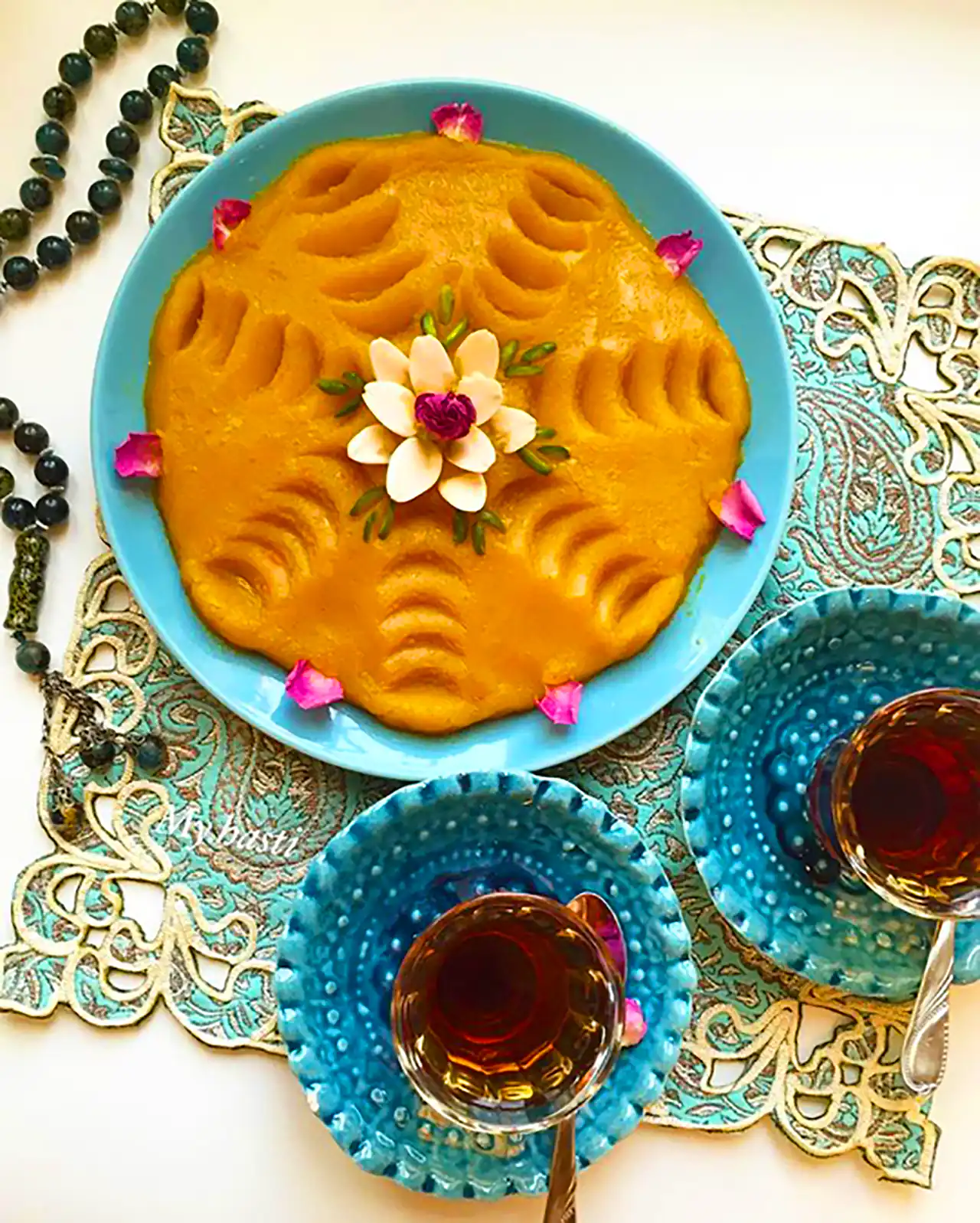 تزئین حلوا مجلسی خوشرنگ 